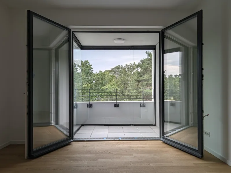 Erstbezug in Berlin-Westend - moderne 2-Zimmer-Neubauwohnung mit Loggia und Blick ins Grüne — photo 1